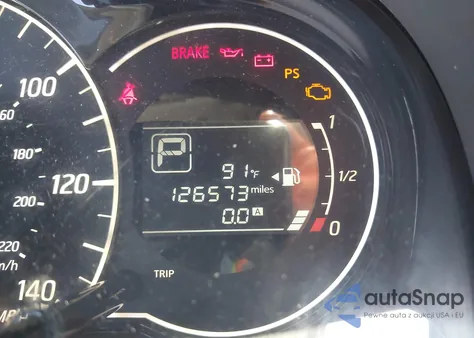 2015 Nissan Versa Note S (Sr)/S Plus/Sl/Sr/Sv z USA, uszkodzony, nr VIN 3N1CE2CP6FL376719